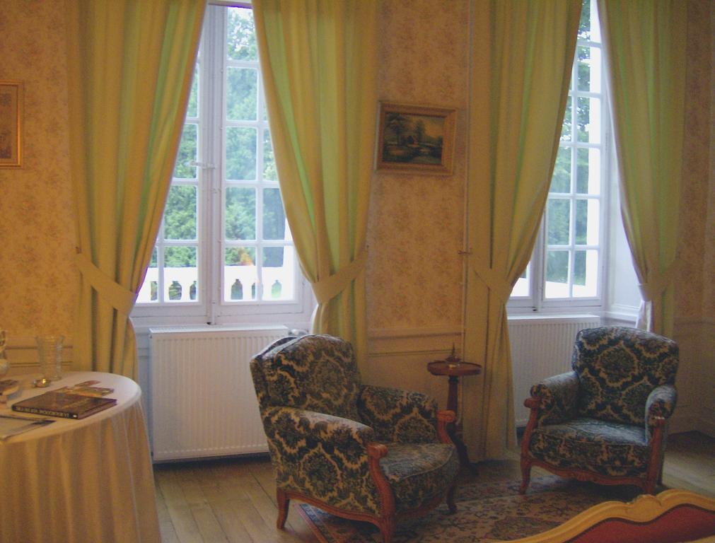 Le Chateau De Prauthoy Rom bilde