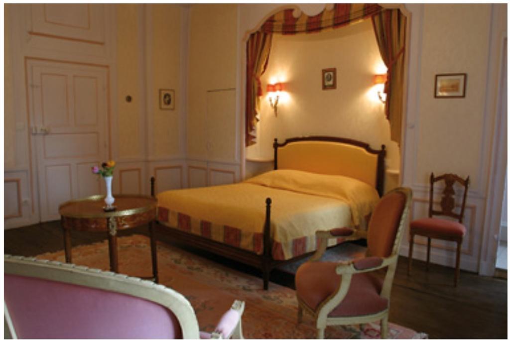 Le Chateau De Prauthoy Rom bilde